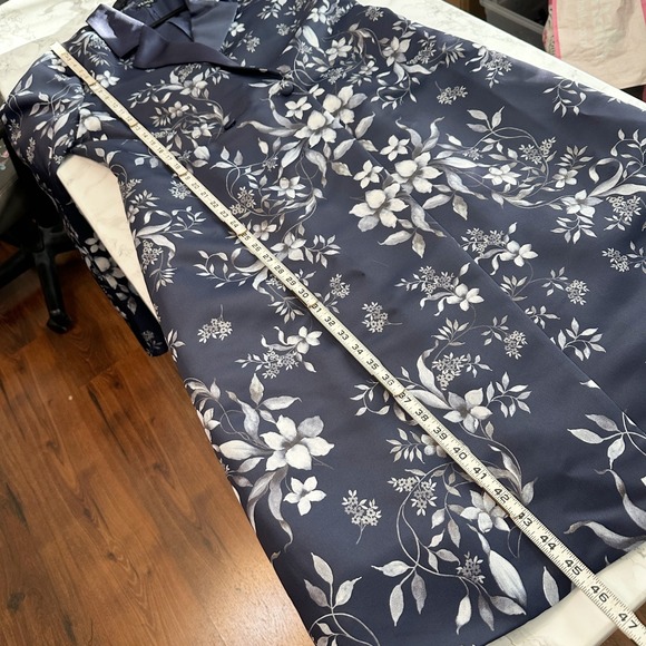 Venus Navy Floral Print Satin Long Formal Elegant Over Coat Women's Size 14 - Picture 10 of 13